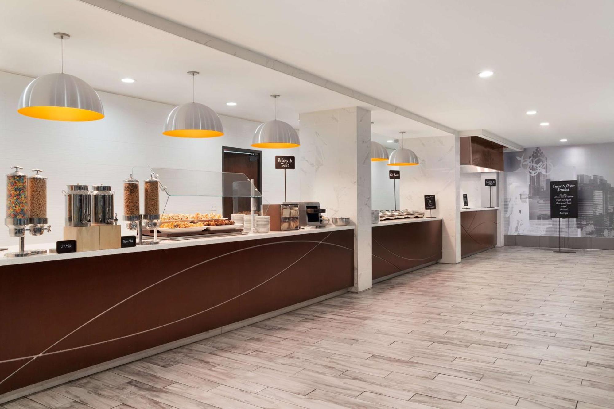 Embassy Suites By Hilton Atlanta Airport College Park Zewnętrze zdjęcie